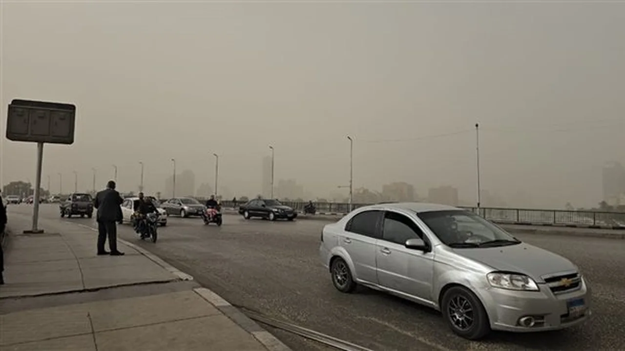 تحذير لـ 10 محافظات.. موجة برد قارس تضرب الطرق المصرية مع أمطار غزيرة